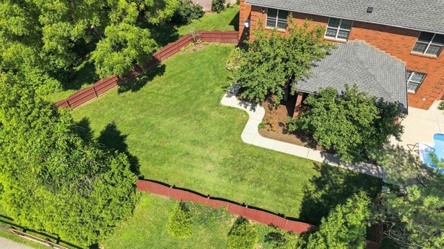 1300 Mumford Lane, Lexington, KY 40513