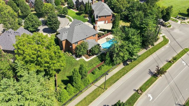 1300 Mumford Lane, Lexington, KY 40513