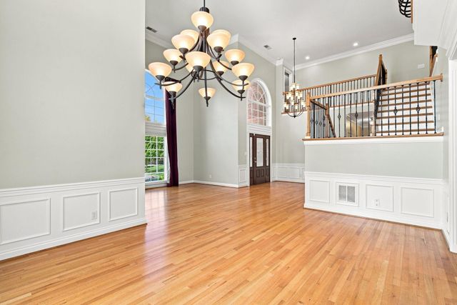 1300 Mumford Lane, Lexington, KY 40513