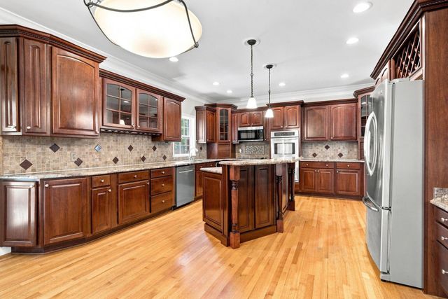 1300 Mumford Lane, Lexington, KY 40513