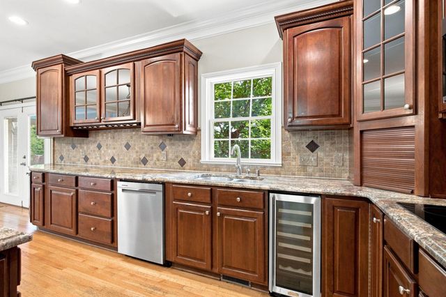 1300 Mumford Lane, Lexington, KY 40513