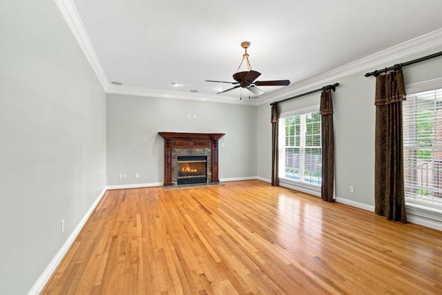1300 Mumford Lane, Lexington, KY 40513