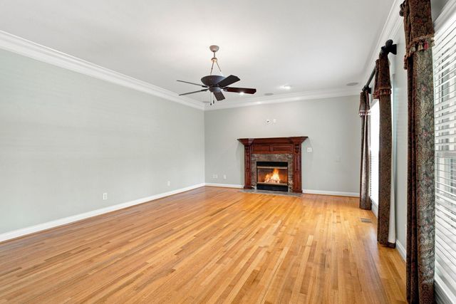 1300 Mumford Lane, Lexington, KY 40513