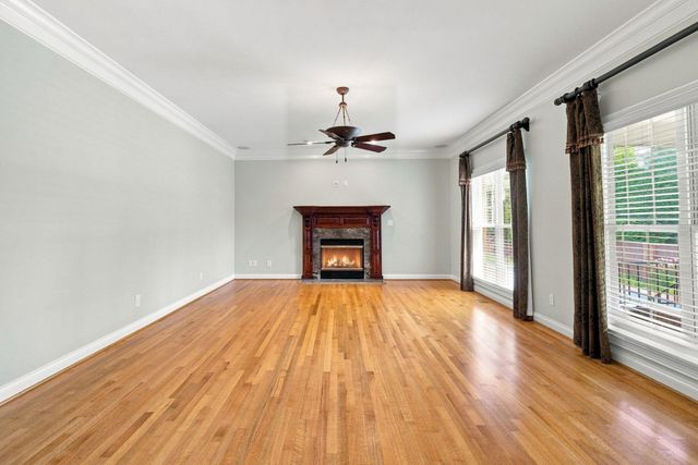 1300 Mumford Lane, Lexington, KY 40513