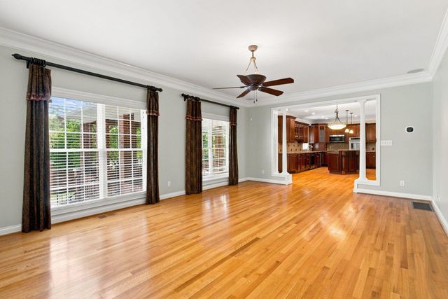 1300 Mumford Lane, Lexington, KY 40513
