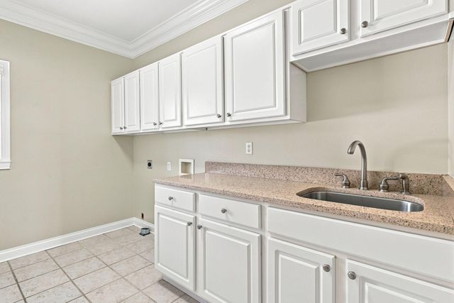 1300 Mumford Lane, Lexington, KY 40513
