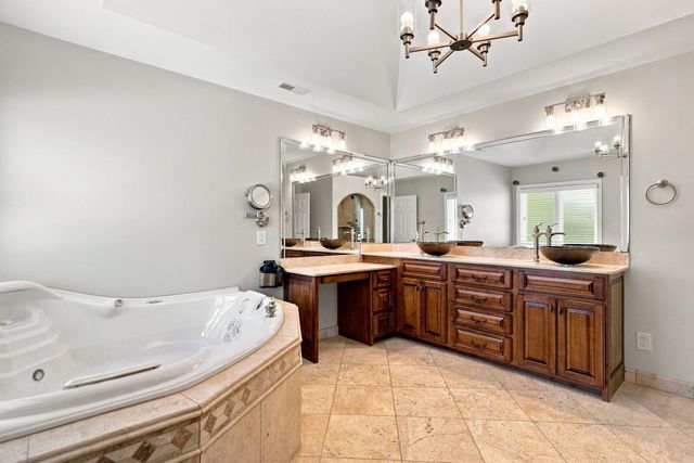 1300 Mumford Lane, Lexington, KY 40513