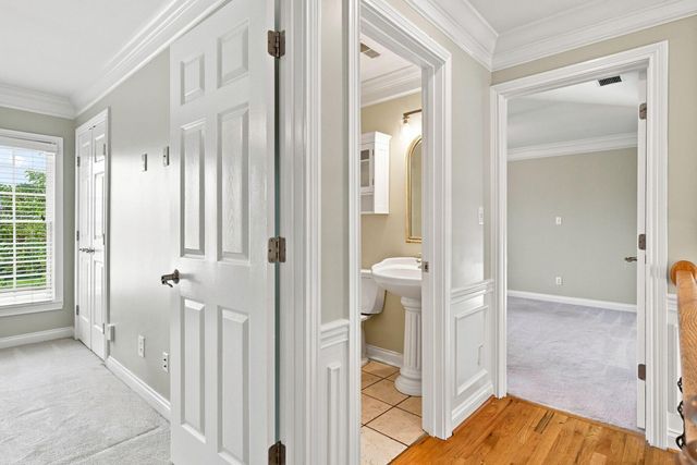 1300 Mumford Lane, Lexington, KY 40513