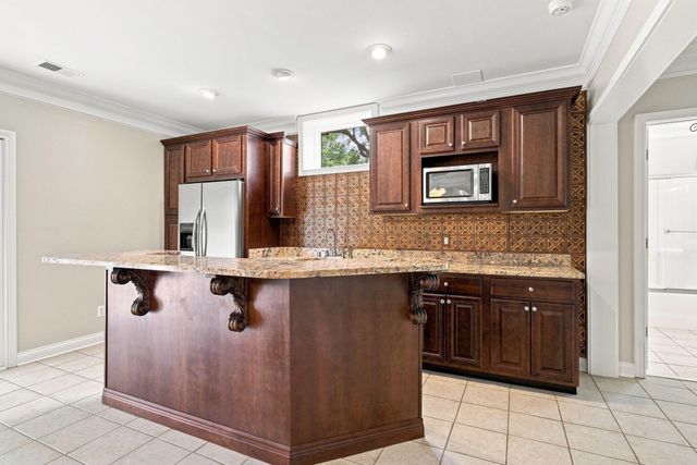 1300 Mumford Lane, Lexington, KY 40513