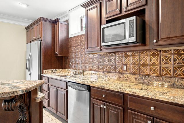 1300 Mumford Lane, Lexington, KY 40513