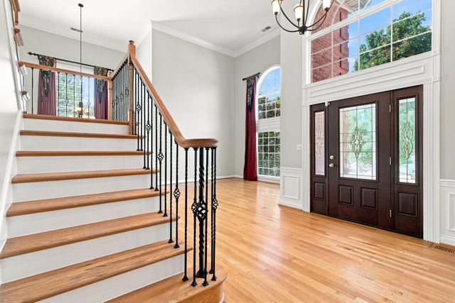 1300 Mumford Lane, Lexington, KY 40513