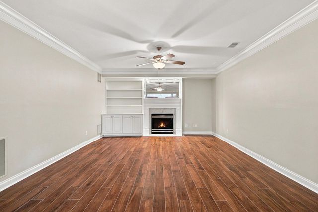 1300 Mumford Lane, Lexington, KY 40513