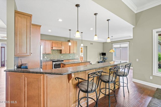7522 Hickory Valley Drive, Maumee, OH 43537
