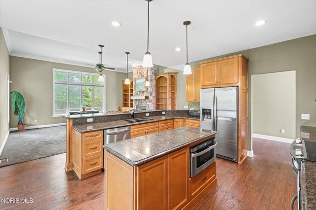 7522 Hickory Valley Drive, Maumee, OH 43537