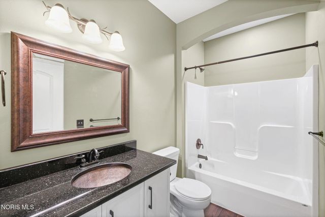 7522 Hickory Valley Drive, Maumee, OH 43537