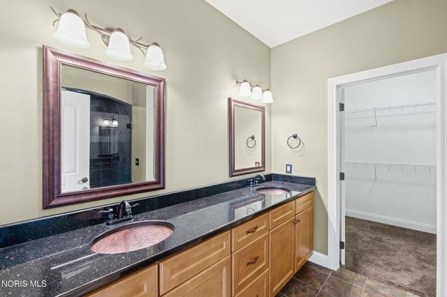 7522 Hickory Valley Drive, Maumee, OH 43537
