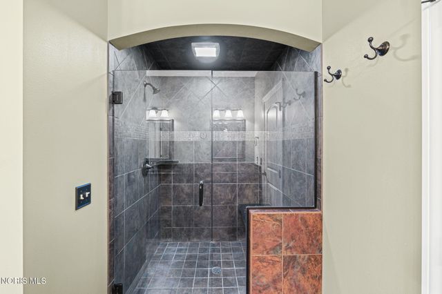 7522 Hickory Valley Drive, Maumee, OH 43537