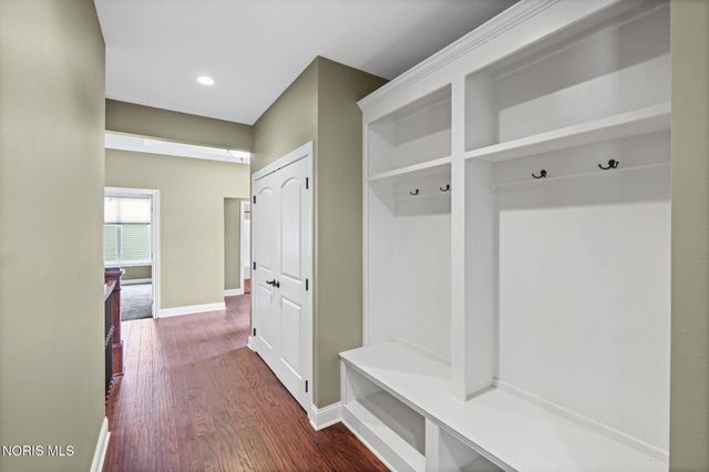 7522 Hickory Valley Drive, Maumee, OH 43537