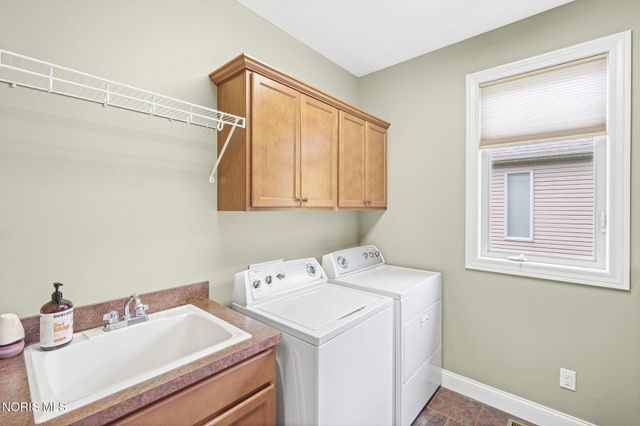 7522 Hickory Valley Drive, Maumee, OH 43537
