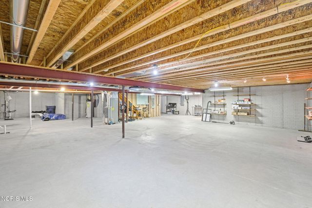 7522 Hickory Valley Drive, Maumee, OH 43537