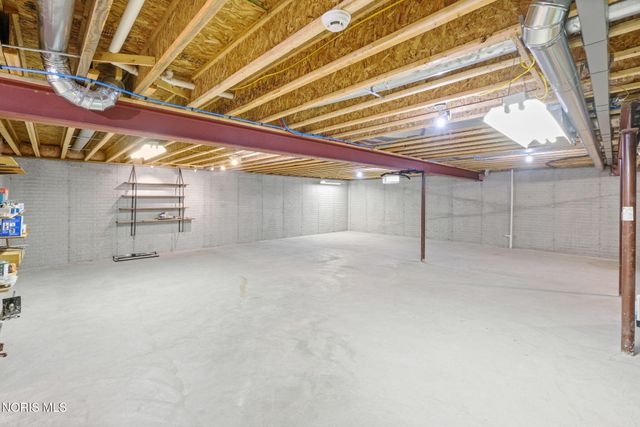 7522 Hickory Valley Drive, Maumee, OH 43537