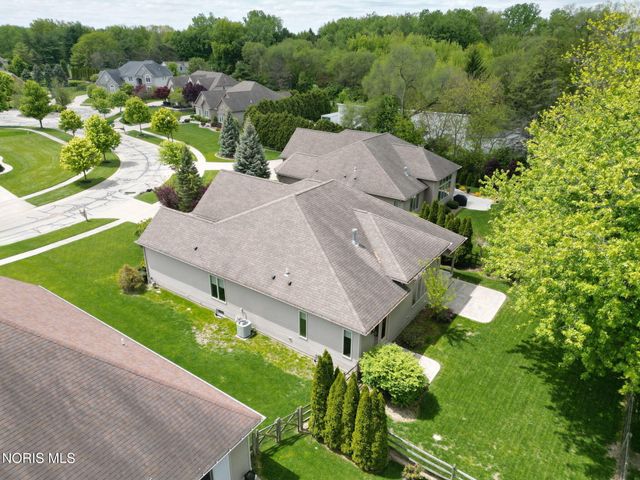 7522 Hickory Valley Drive, Maumee, OH 43537
