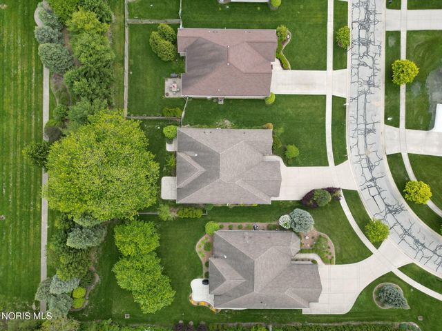 7522 Hickory Valley Drive, Maumee, OH 43537
