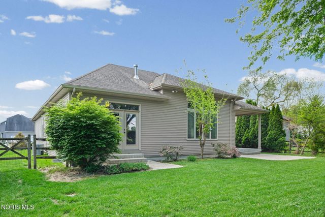 7522 Hickory Valley Drive, Maumee, OH 43537
