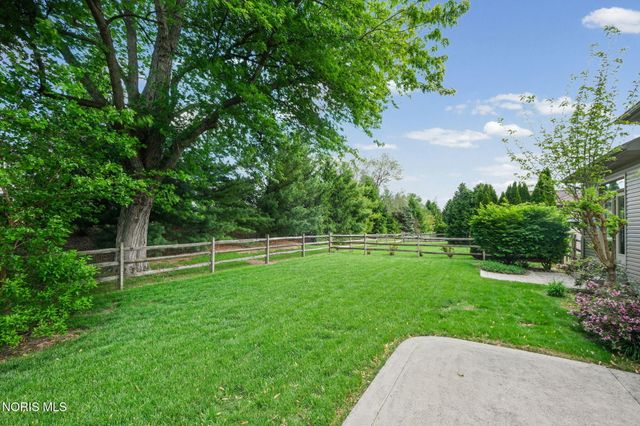 7522 Hickory Valley Drive, Maumee, OH 43537