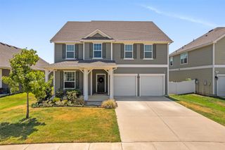 9016 Huxley Drive, Aubrey, TX 76227