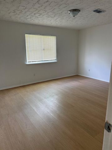 8219 Furlong Lane, Houston, TX 77071