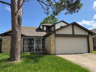 8219 Furlong Lane, Houston, TX 77071
