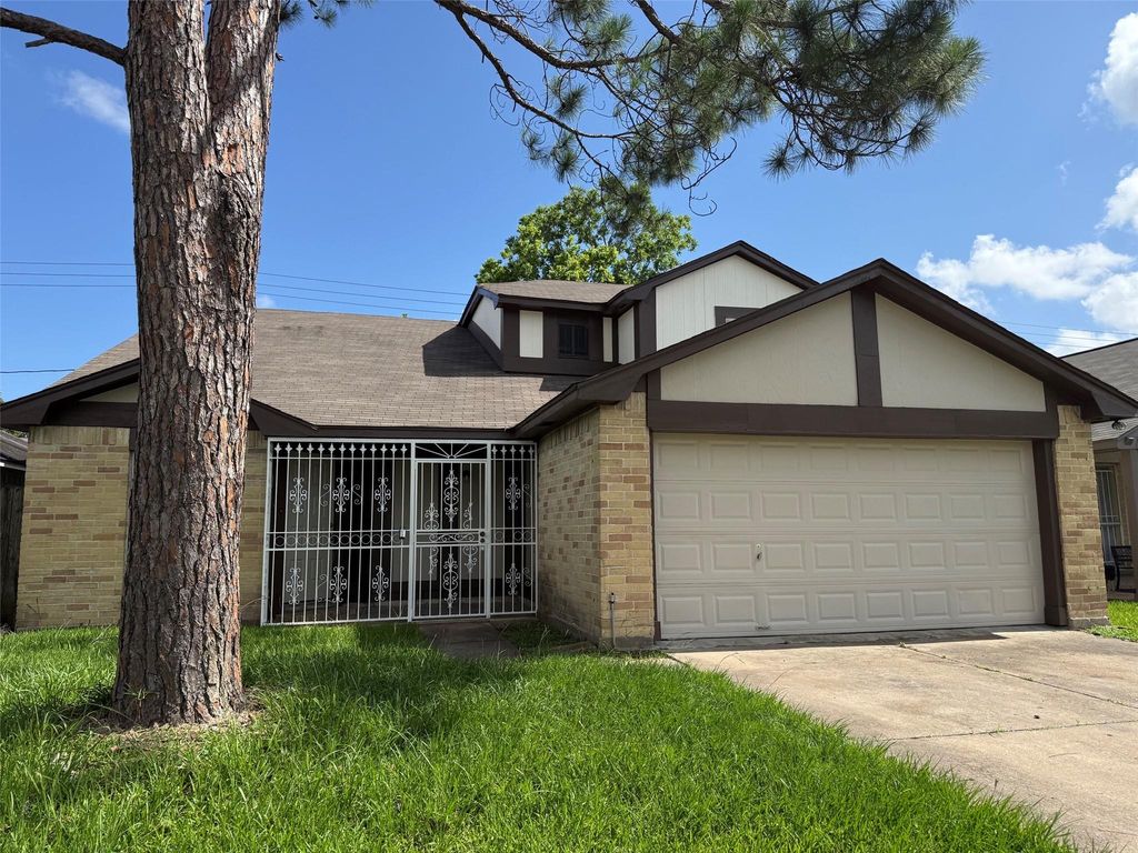 8219 Furlong Lane, Houston, TX 77071