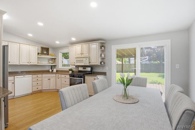 5183 Garden Path, Hamburg, NY 14075