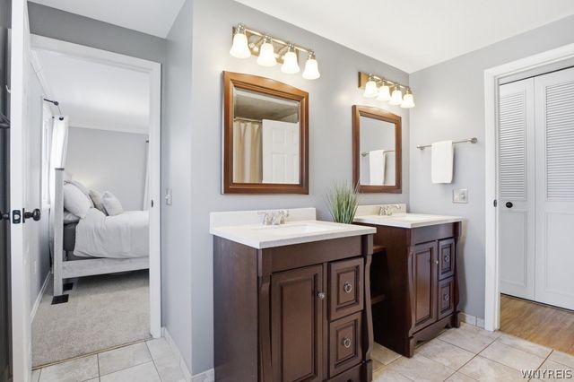 5183 Garden Path, Hamburg, NY 14075