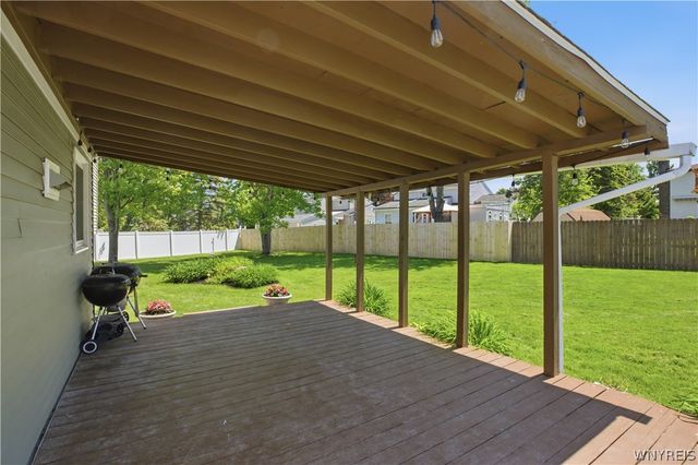 5183 Garden Path, Hamburg, NY 14075