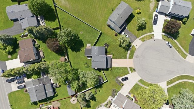 5183 Garden Path, Hamburg, NY 14075