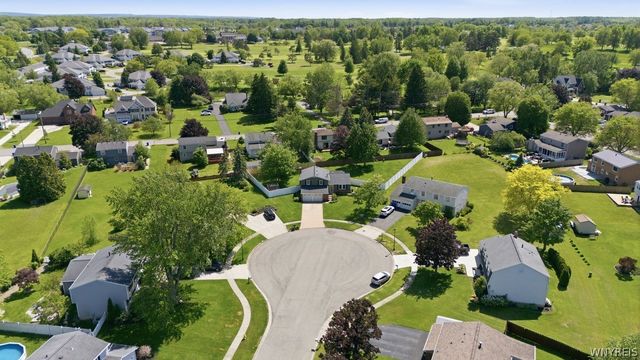 5183 Garden Path, Hamburg, NY 14075