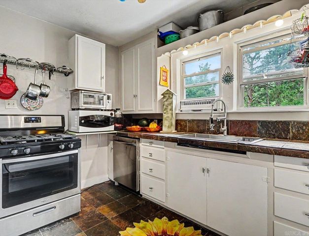 211 Sulphur Street, Hot Springs, AR 71901