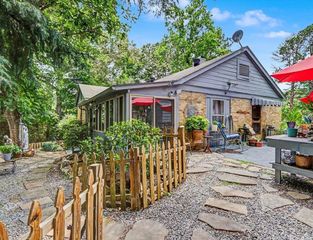 211 Sulphur Street, Hot Springs, AR 71901