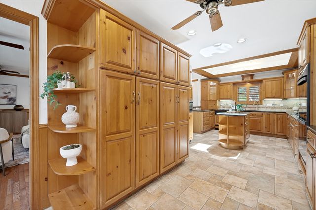 337 Ridgebriar Drive, Richardson, TX 75080