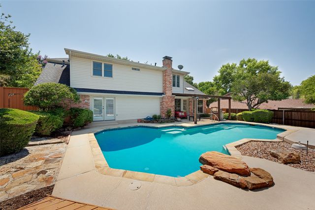 337 Ridgebriar Drive, Richardson, TX 75080