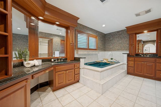 337 Ridgebriar Drive, Richardson, TX 75080