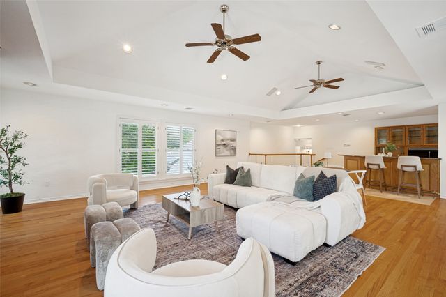 337 Ridgebriar Drive, Richardson, TX 75080