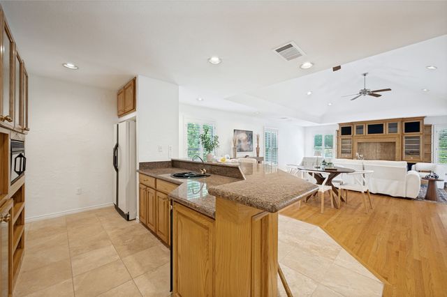337 Ridgebriar Drive, Richardson, TX 75080
