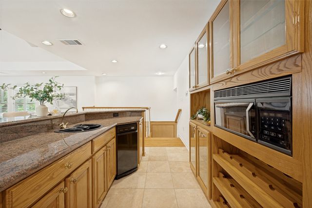 337 Ridgebriar Drive, Richardson, TX 75080