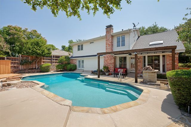 337 Ridgebriar Drive, Richardson, TX 75080