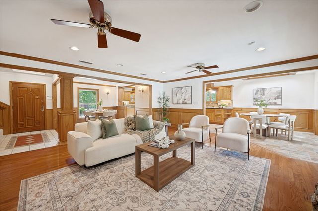 337 Ridgebriar Drive, Richardson, TX 75080