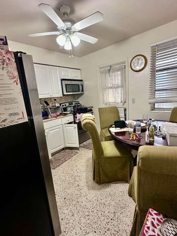 11016 SW 7th St, Miami, FL 33174