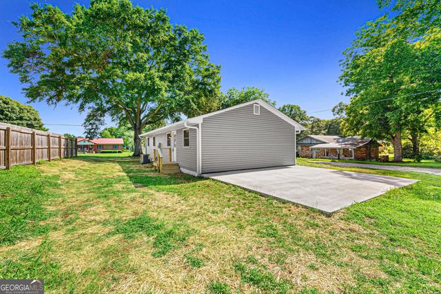 16 Elm Street, Hartwell, GA 30643